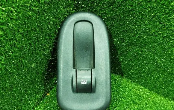 Renault Master III Electric window control switch 8200548968 1007478