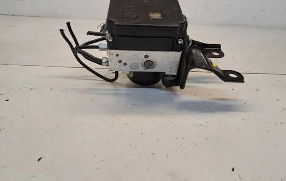 Toyota Yaris ABS Pump 895410D480