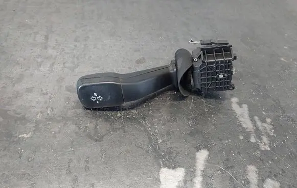 BMW 5 E39 Indicator stalk 8352014