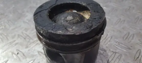 Toyota Avensis T250 Piston 