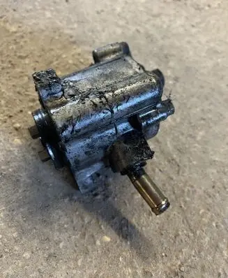 Toyota RAV 4 (XA20) Vacuum pump