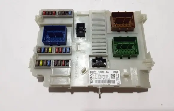 Volvo V60 Fuse module 31343677