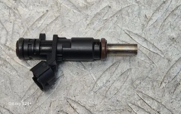 Mini One - Cooper Clubman R55 Fuel injector V752817680 7528176