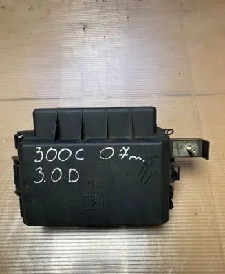 Chrysler 300 - 300C Fuse module P04692833AB 16238A0