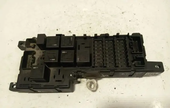 Volvo S60 Fuse box set 518828108