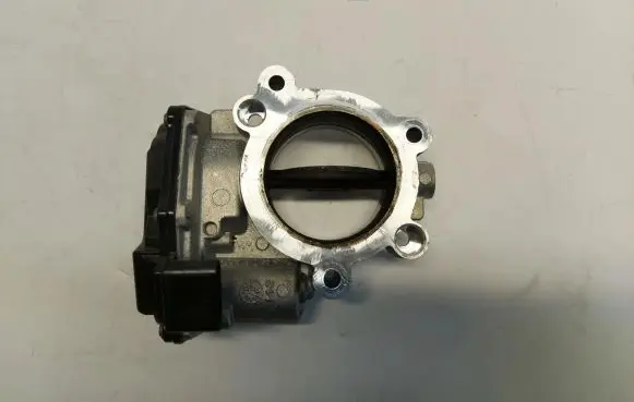 Volvo XC90 Throttle body valve 32223833