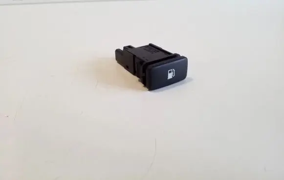 Lexus RX 330 - 350 - 400H Fuel tank opening switch 15A492