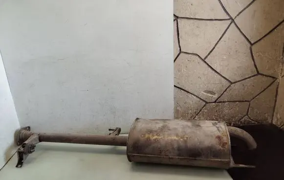 Toyota Land Cruiser (J100) Middle muffler/silencer 