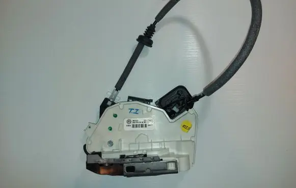 Volkswagen Tiguan Allspace Rear door lock 5K4839015 5K4839015AE 5K4839015AE801