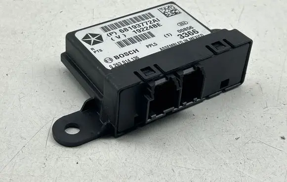 Chrysler Pacifica Parking PDC control unit/module 68193772AI 0263014136 19224BE