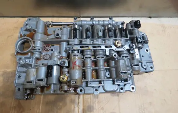 Volkswagen Touareg I Transmission gearbox valve body 8860