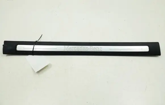 Front sill trim cover