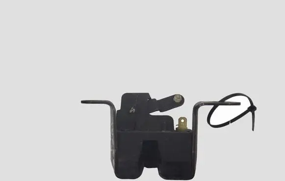 Hyundai Tucson JM Tailgate window lock/catch/latch