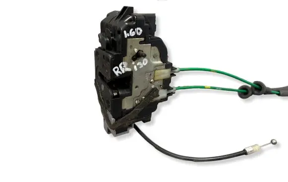 Hyundai i30 Rear door lock 814202L200