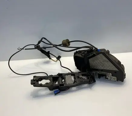 Mercedes-Benz CLS C219 Rear door lock A2197300635 2197300635