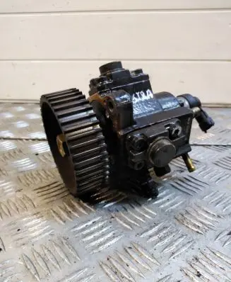 Opel Astra H Fuel injection high pressure pump 0445010156
