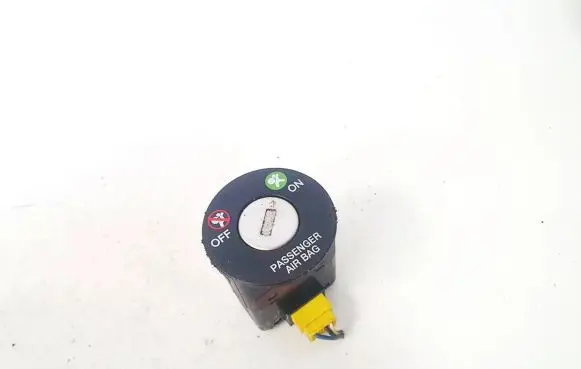 KIA Rio Passenger airbag on/off switch 