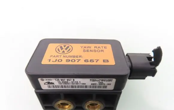 Volkswagen Golf IV ESP acceleration yaw rate sensor 10098001121 1J0907657B
