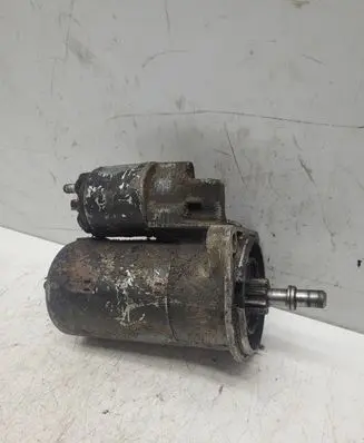 Volkswagen Golf II Starter motor 0331303071