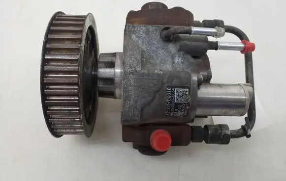 Toyota Corolla E120 E130 Fuel injection high pressure pump 221000G010