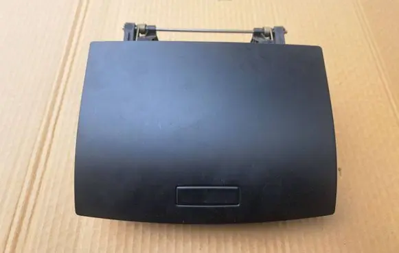 Volkswagen Touareg I Glove box 7L6857919D