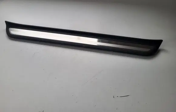 KIA Xceed Front sill trim cover