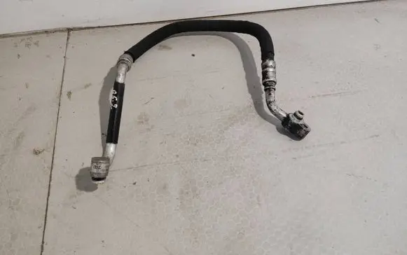 Audi A5 8T 8F Air conditioning (A/C) pipe/hose 8K0260701D