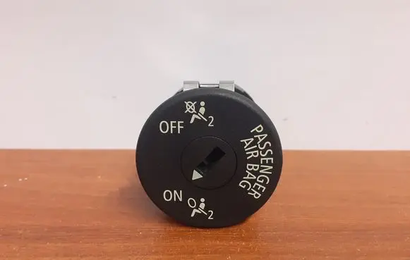 BMW X6 E71 Passenger airbag on/off switch 12423 9196886