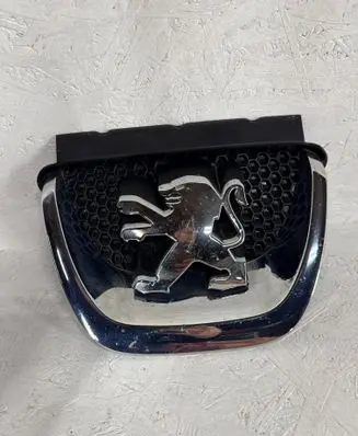 Peugeot 308cc Manufacturer badge logo/emblem 9680505177