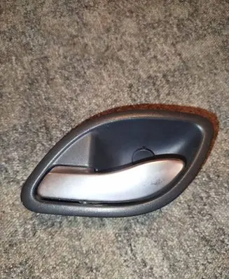 Renault Laguna II Front door interior handle 8200000723 98007201