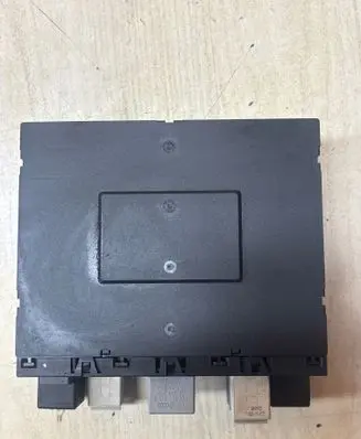 Volkswagen Golf V Fuse box set S1002