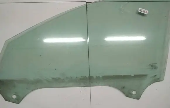 Renault Laguna III Front door window glass four-door as2