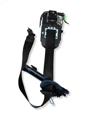 Mercedes-Benz C W204 Front seatbelt A2048604686 2048604686 621933200E
