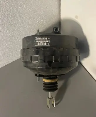 BMW X1 E84 Brake booster 6788040 25222510100509 77050225100