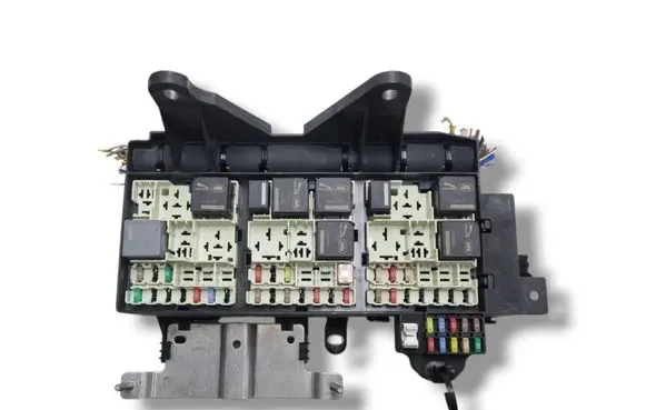 Jaguar XF X260 Fuse module 6X73-14C445-AB