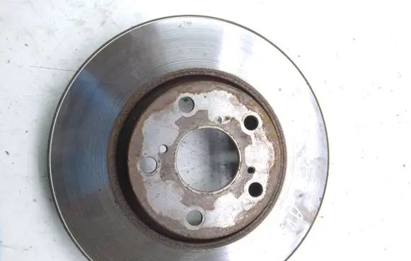 Toyota Avensis T270 Front brake disc