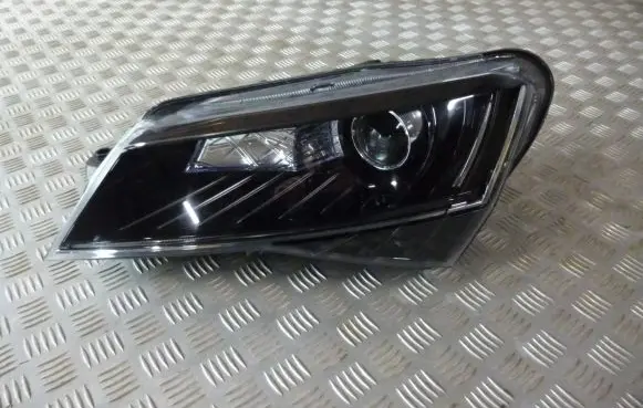 Skoda Superb B8 (3V) Headlight/headlamp