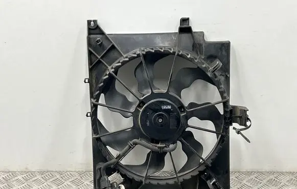 Hyundai i30 Electric radiator cooling fan 