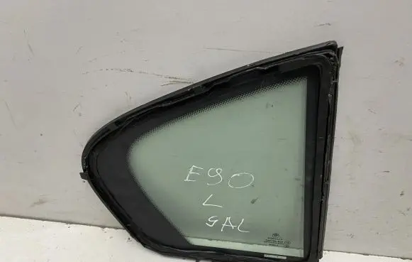 BMW 3 E90 E91 Rear side window 7060219