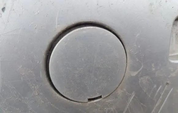 Rear bumper row hook cap/cover