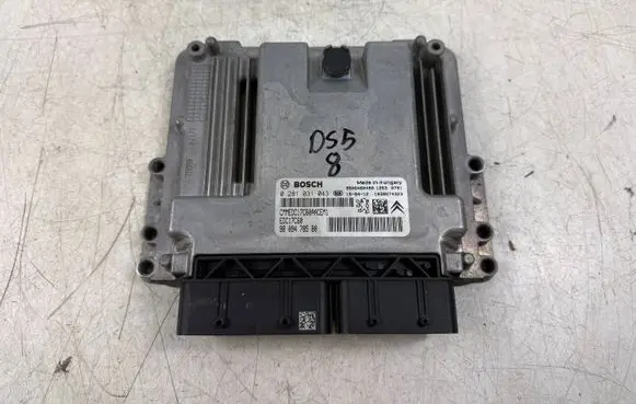 Citroen DS5 Engine control unit/module 9809478580