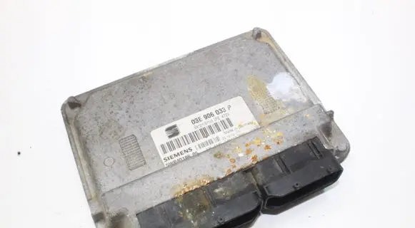 Seat Ibiza IV (6J,6P) Engine control unit/module 03E906033P 5WP4019605