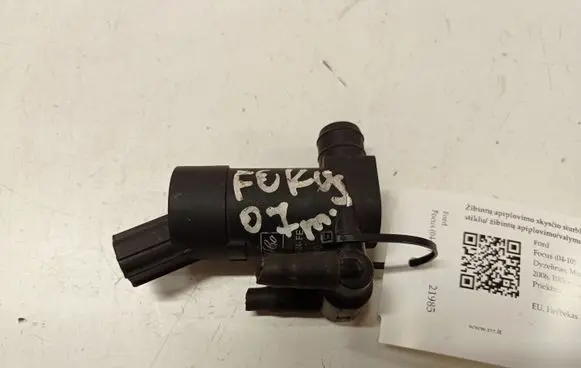 Ford Focus Headlight washer pump 1S7117K624FE T655C