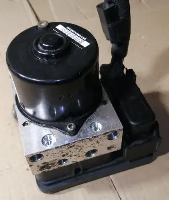Volvo S40 ABS Pump 30647855