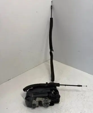 Iveco Daily 6th gen Front door lock 5801529302