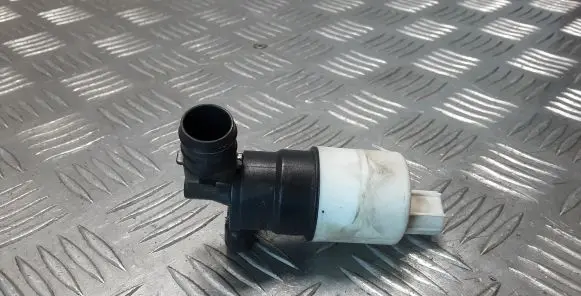 Jaguar XE Windscreen/windshield washer pump BK2117K624BA