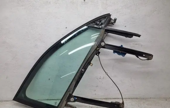 Front window lifting mechanism without motor