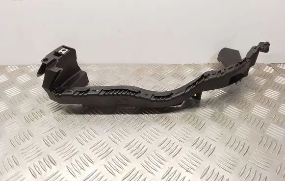 Subaru Legacy Front bumper mounting bracket 57707AG050