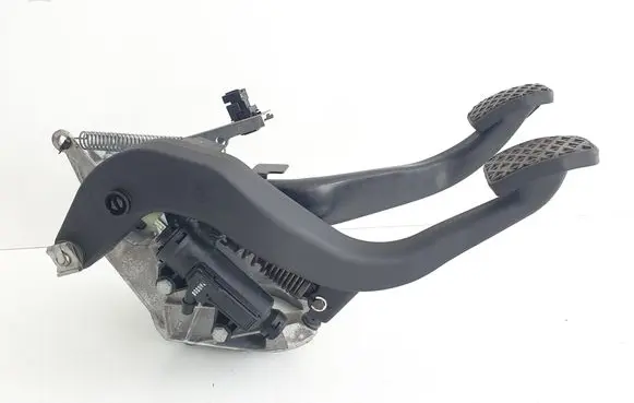 BMW 3 E90 E91 Pedal assembly 678711 2283725