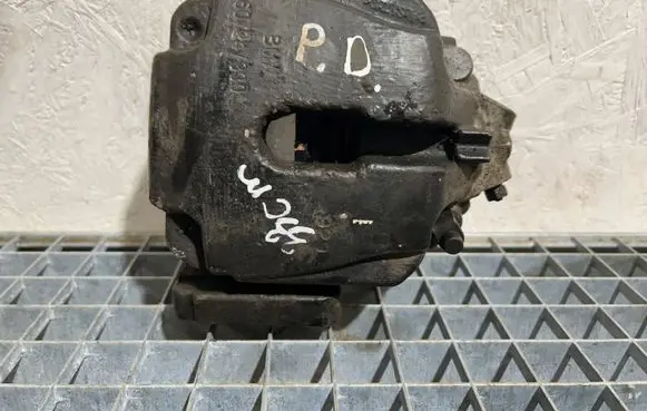 BMW 5 F10 F11 Front brake caliper